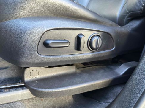 Used 2019 Chevrolet Traverse LT w/ LPO, Floor Liner Package FWD image 43