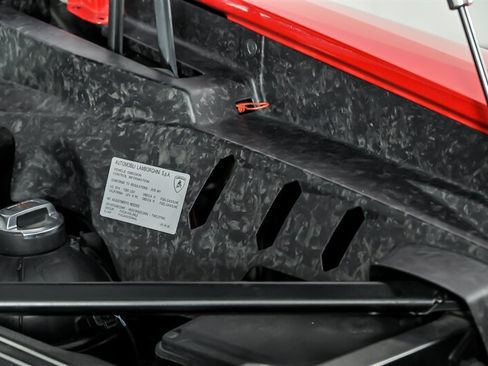 Used 2015 Lamborghini Huracan LP 610-4 AWD/4WD image 12