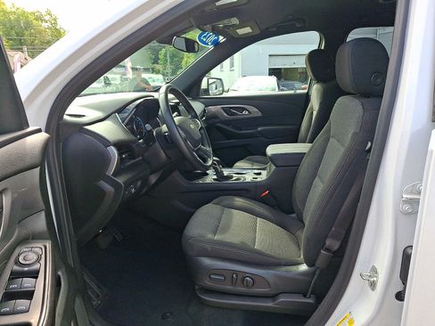 Used 2023 Chevrolet Traverse LT AWD/4WD image 14