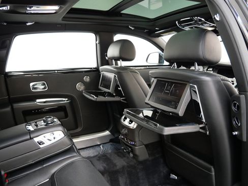 Used 2019 Rolls-Royce Ghost Extended Wheelbase RWD image 34