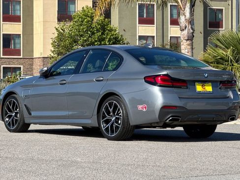 Used 2023 BMW 530e w/ M Sport Package RWD image 5
