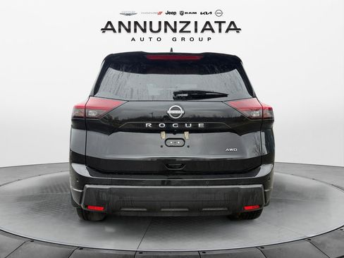 Certified 2025 Nissan Rogue S image 4