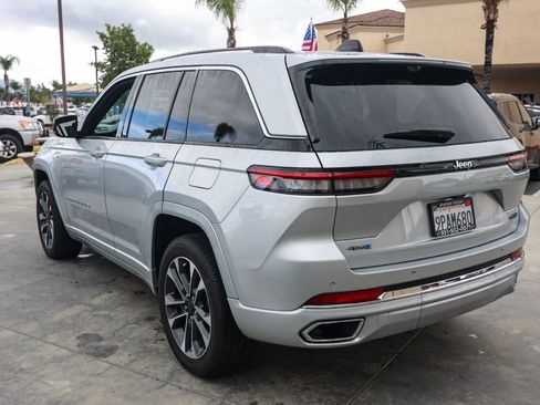 Used 2024 Jeep Grand Cherokee Overland w/ Luxury Tech Group IV image 5