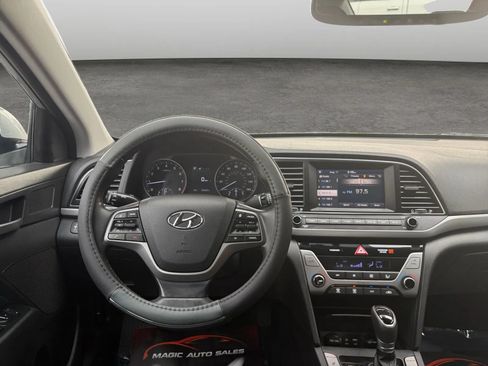 Used 2018 Hyundai Elantra Value Edition FWD image 28