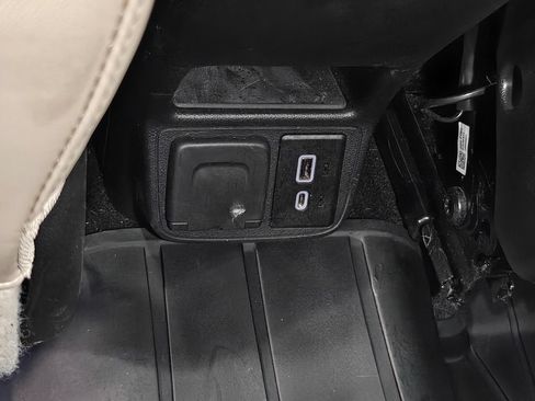 Used 2024 Buick Encore GX Avenir w/ Avenir Technology Package AWD/4WD image 30
