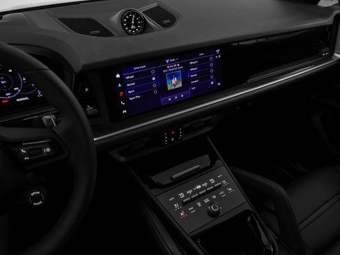 Certified 2026 Porsche Cayenne Coupe AWD/4WD image 38