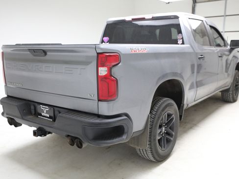 Used 2021 Chevrolet Silverado 1500 LT Trail Boss w/ Bed Protection Package AWD/4WD image 4