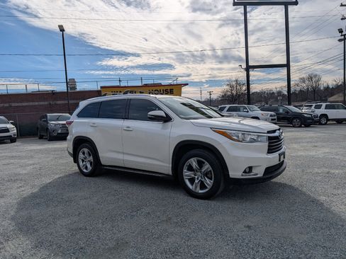 Used 2015 Toyota Highlander Limited image 3