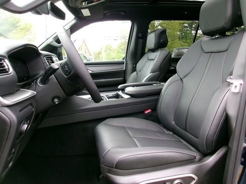 New 2026 Jeep Grand Wagoneer Limited AWD/4WD image 6