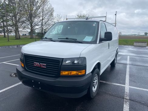 Used 2023 GMC Savana 2500 w/ Driver Convenience Package RWD image 3