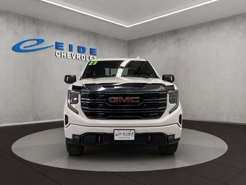 Used 2023 GMC Sierra 1500 AT4 w/ AT4 Premium Package AWD/4WD image 9