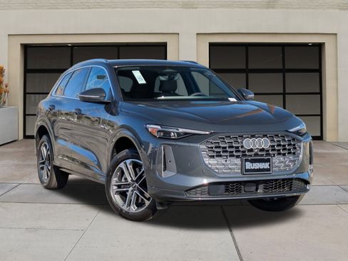 New 2025 Audi Q5 Premium Plus image 19