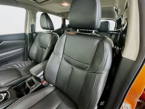 Used 2022 Nissan Rogue Sport SL w/ Premium Package image 21