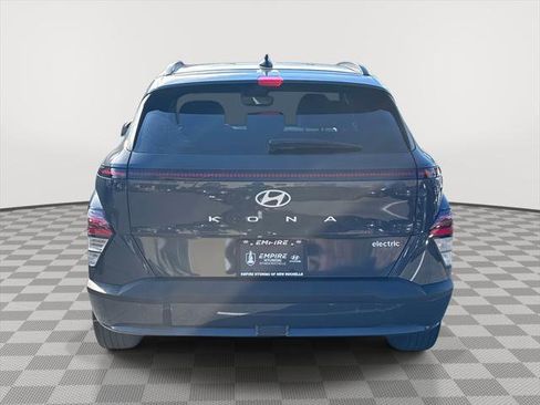 Certified 2024 Hyundai Kona SEL image 8