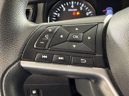 Used 2020 Nissan Rogue S image 19