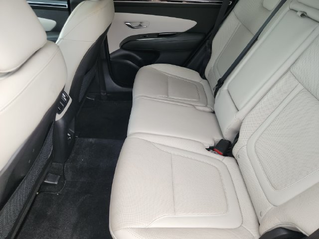 Used 2023 Hyundai Tucson Limited w/ Winter Package FWD image 29