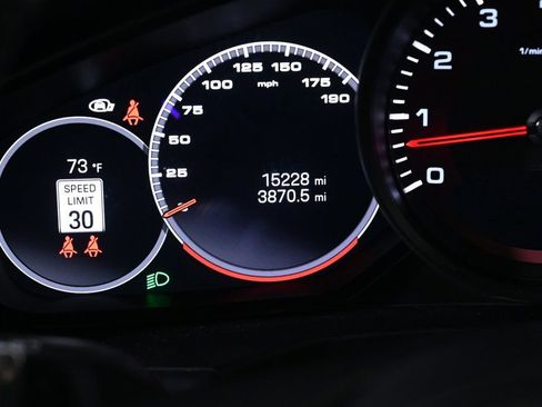 Certified 2022 Porsche Panamera Platinum Edition image 13