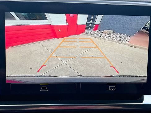 Used 2024 Chevrolet Silverado 1500 LT image 14