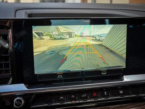 Used 2022 GMC Sierra 1500 SLE image 23