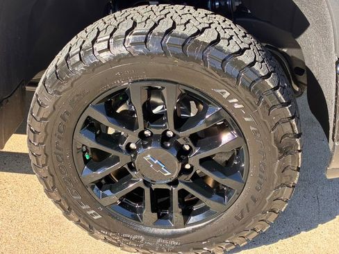 New 2026 Chevrolet Silverado 2500 LT w/ Trail Boss Package image 2