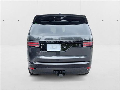 New 2025 Land Rover Discovery Dynamic SE image 6