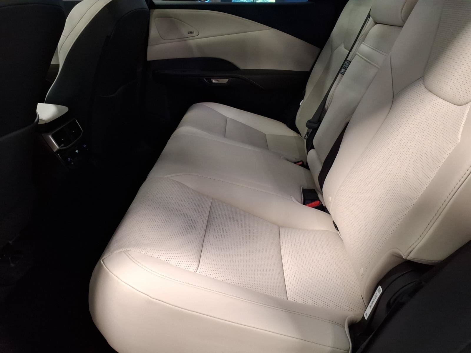 New 2026 Lexus RX 350h AWD/4WD image 12