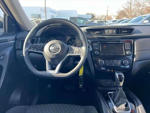 Used 2020 Nissan Rogue S image 12