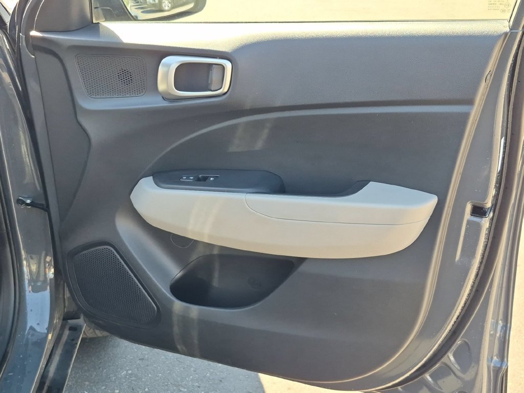 Used 2026 Hyundai Venue SEL FWD image 33