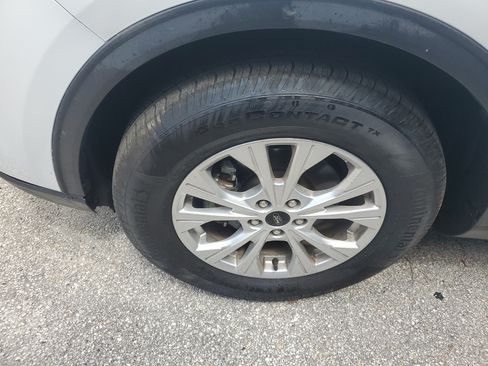 Used 2025 Ford Escape Active AWD/4WD image 5