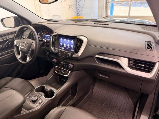 Used 2024 GMC Terrain SLT w/ Tech Package AWD/4WD image 21