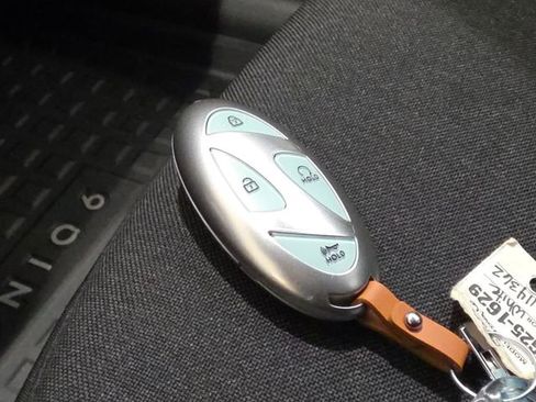 New 2025 Hyundai Ioniq 6 SE AWD/4WD image 32