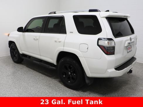 Used 2020 Toyota 4Runner SR5 Premium image 9