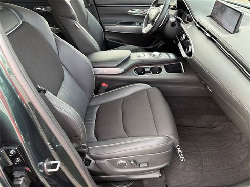 Used 2023 Genesis GV70 2.5T w/ Sport Prestige Package image 13