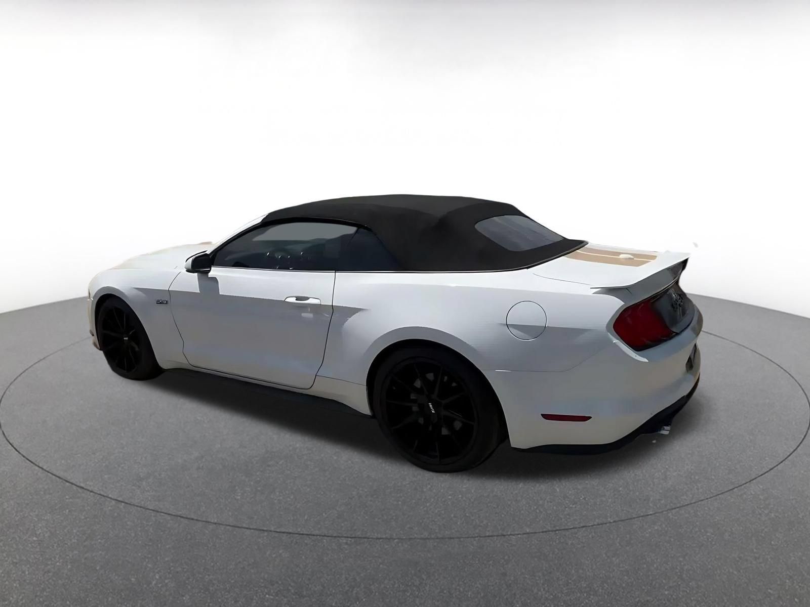Used 2022 Ford Mustang GT Premium w/ GT Performance Package RWD image 9