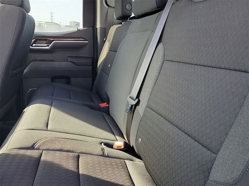 Used 2024 GMC Sierra 1500 SLE w/ Preferred Package image 10