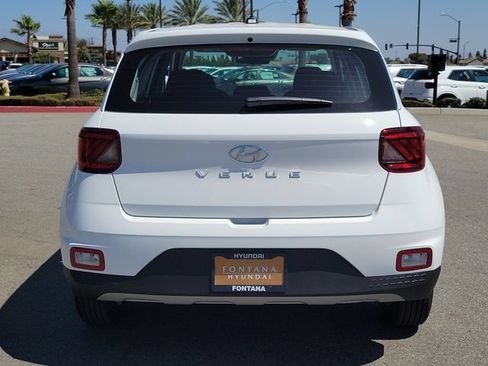 New 2026 Hyundai Venue SE FWD image 29