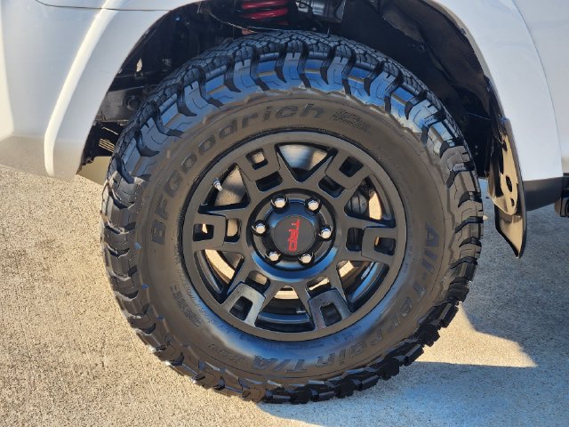 Used 2016 Toyota 4Runner TRD Pro AWD/4WD image 17