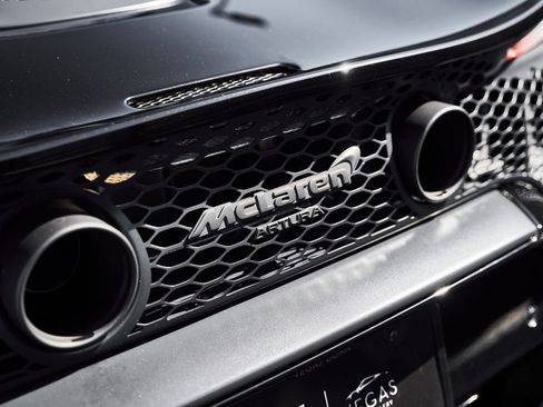 Used 2026 McLaren Artura RWD image 12