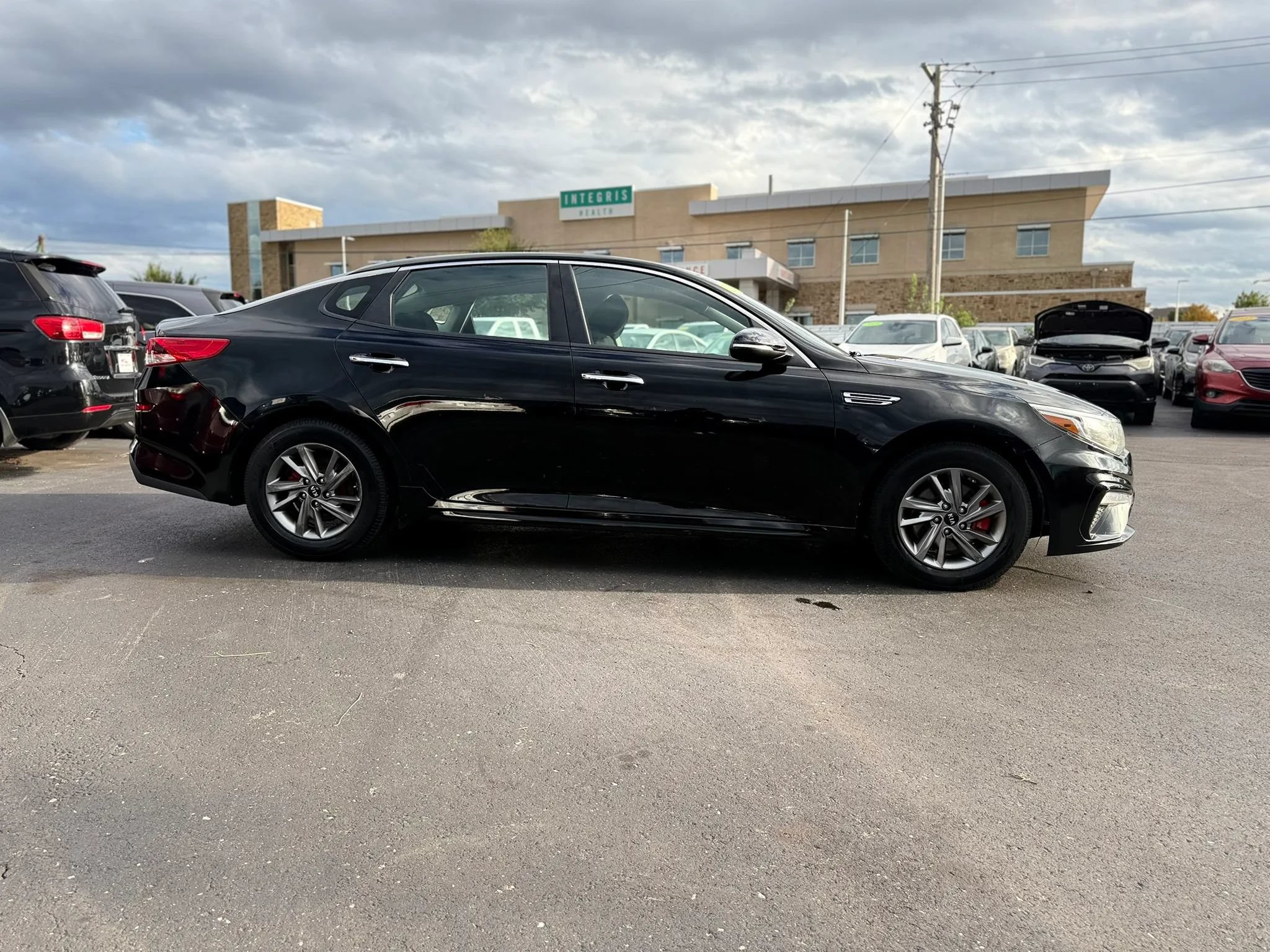 Used 2019 Kia Optima LX FWD image 2