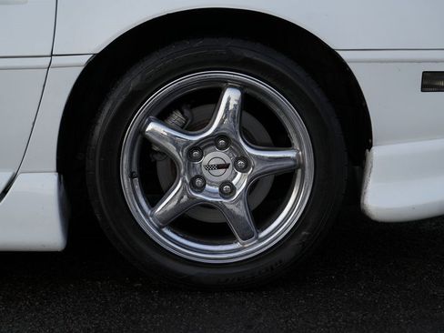 Used 1992 Chevrolet Corvette Convertible image 14