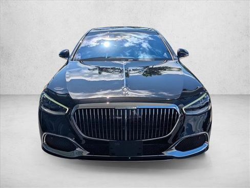 Used 2024 Mercedes-Benz Maybach S 580 4MATIC image 2
