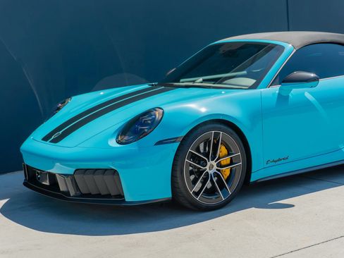 Used 2025 Porsche 911 Carrera 4 GTS AWD/4WD image 21