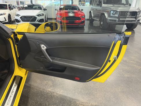 Used 2008 Chevrolet Corvette Z06 w/ Preferred Equipment Group RWD image 15