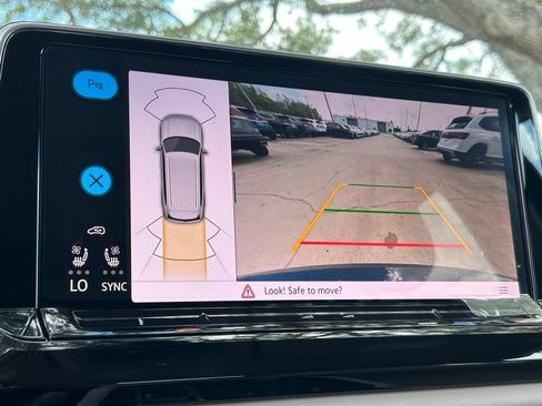 New 2026 Volkswagen Atlas SE FWD image 29