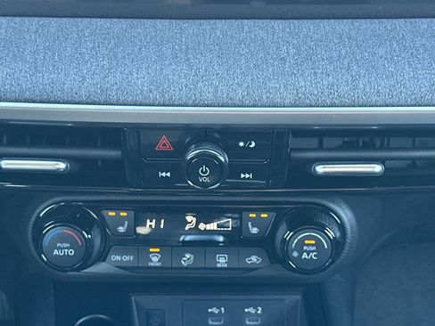 New 2026 Nissan Kicks SV w/ SV Premium Package image 20