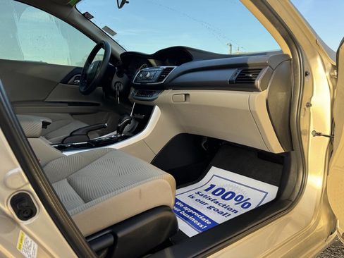 Used 2015 Honda Accord LX image 35
