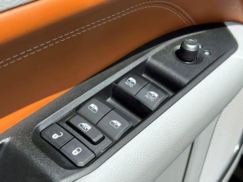 Certified 2022 Jeep Compass Limited w/ Elite Group image 18