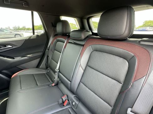 Used 2026 Chevrolet Equinox RS FWD image 22