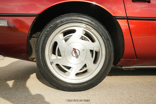 Used 1988 Chevrolet Corvette Convertible RWD image 88