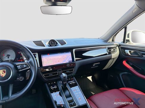 Used 2022 Porsche Macan S AWD/4WD image 25